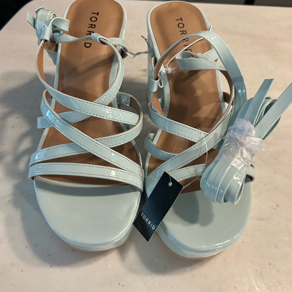 NWT Torrid strapped Laced up Platform Heeled Sandals Size 8 - Picture 5 of 8
